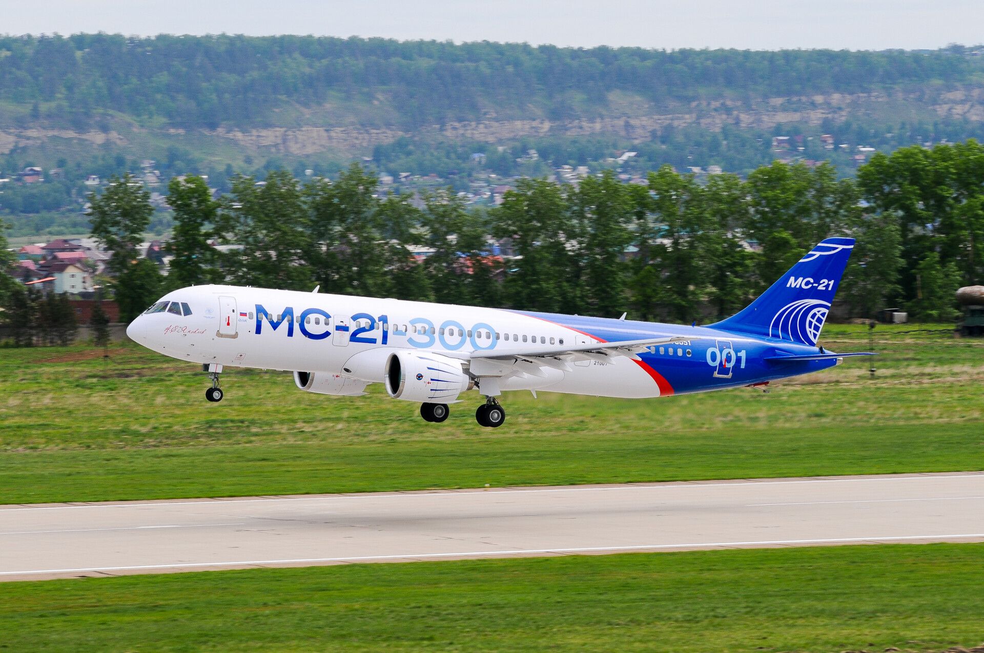 Russia's 737 MAX Competitor Set For Certification Within Months