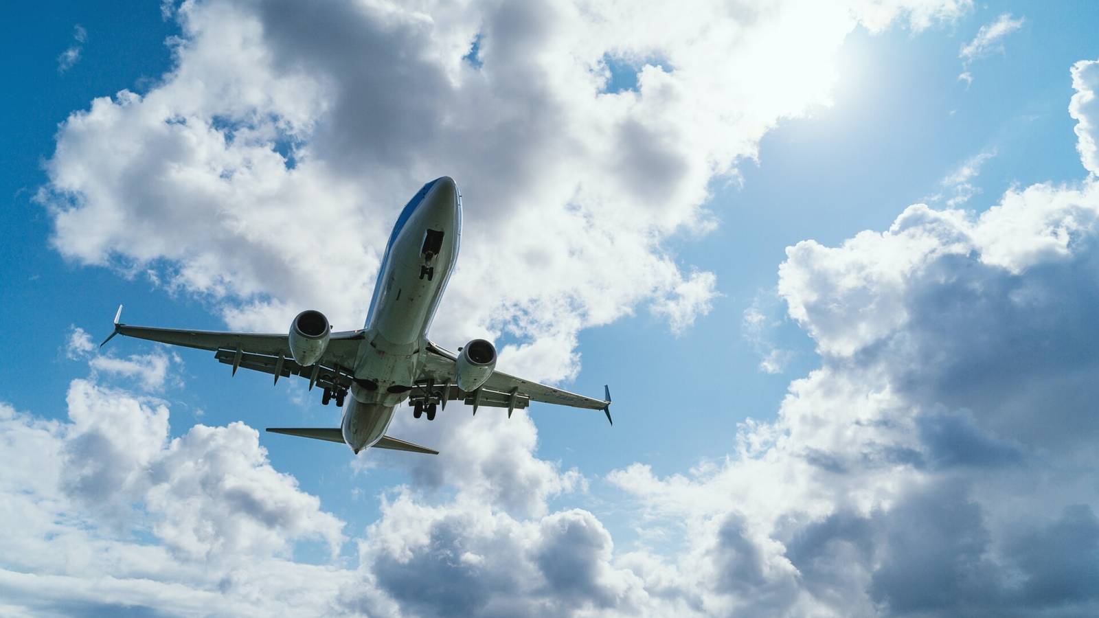 Why The FAA And IATA Are Worried About 5G Affecting Planes