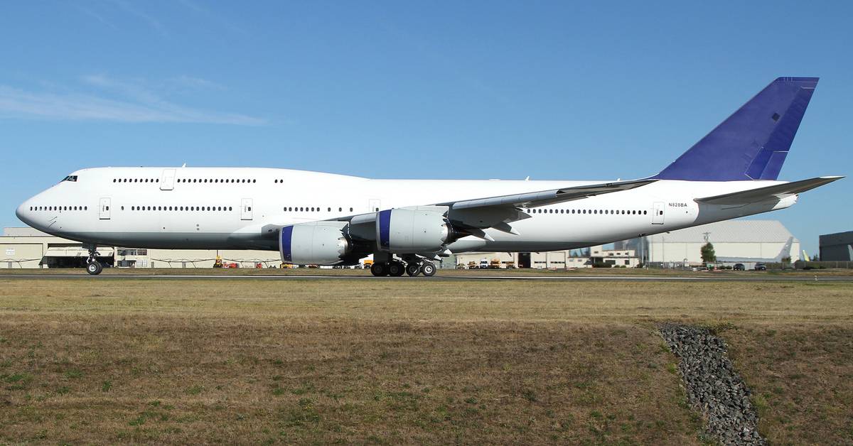 Egypt's 'Like New' 747-8 Flies To Hamburg For Cabin Fitout