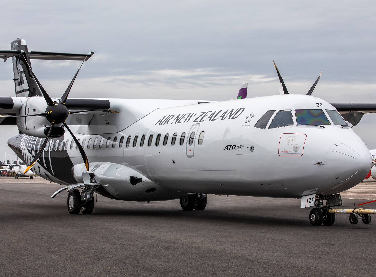ZK-MCF ATR 72-212A(500) Air New Zealand Link (Mount Cook Airline) John Rankin Je