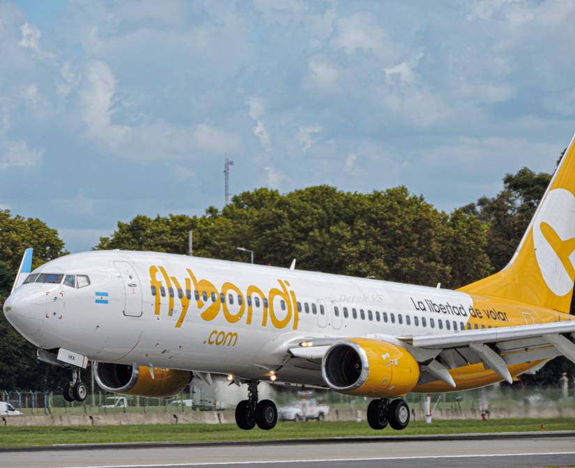 Why Flybondi Is Using A Military Boeing 737 For Commerical Flights