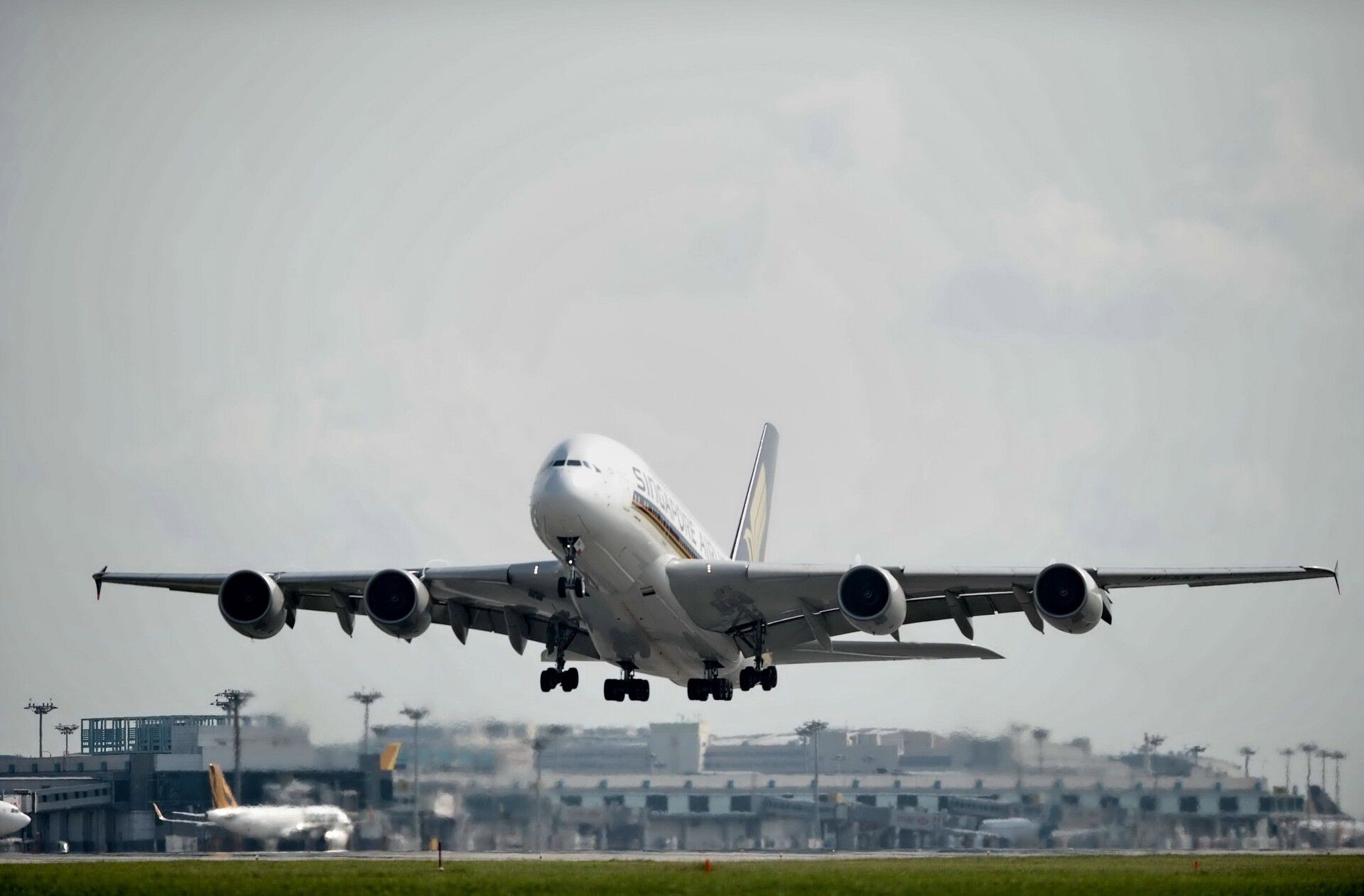 Singapore Airlines Plans Large A380 Return For Summer 2022