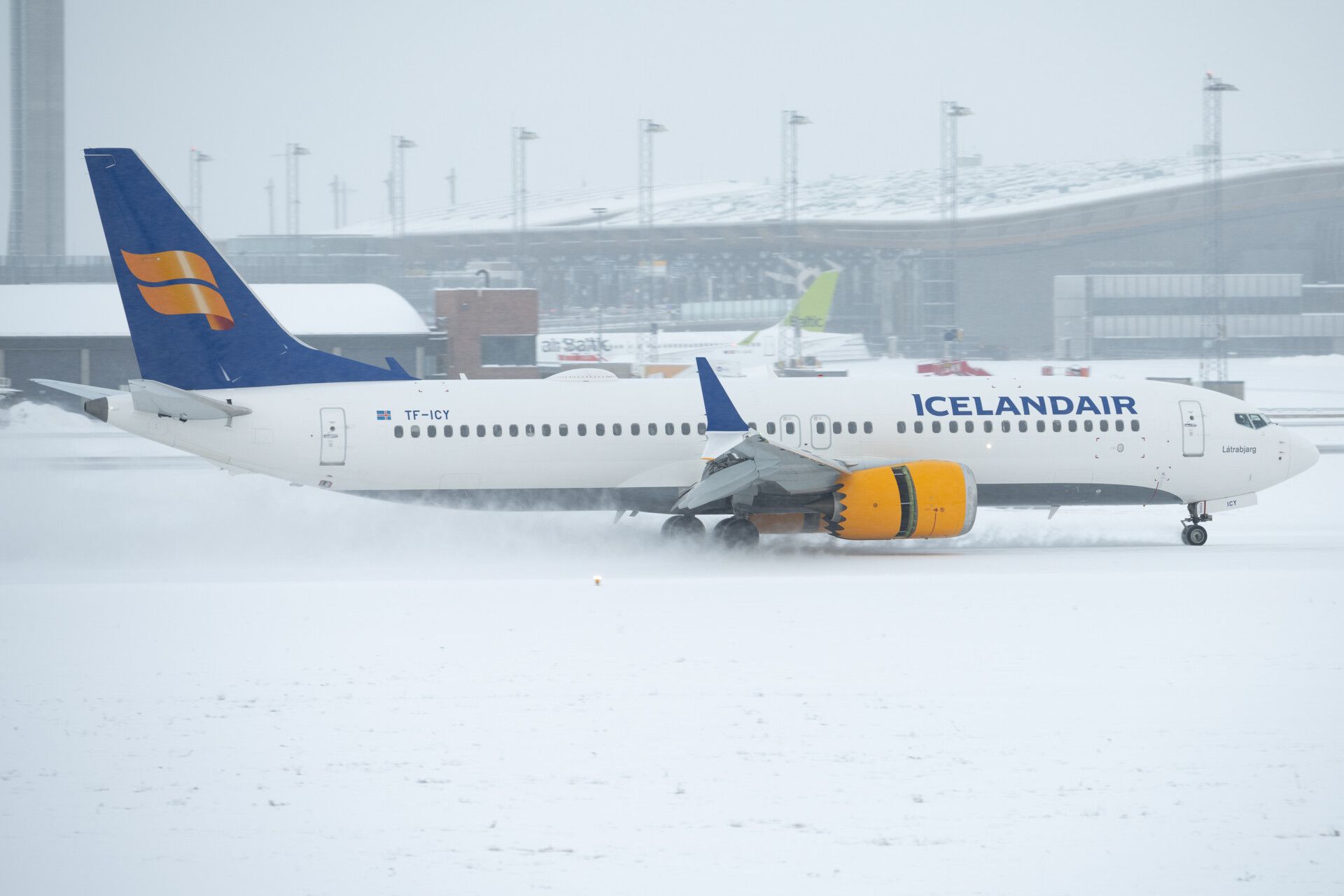 Half Of Icelandair's North America Schedule Uses The 737 MAX