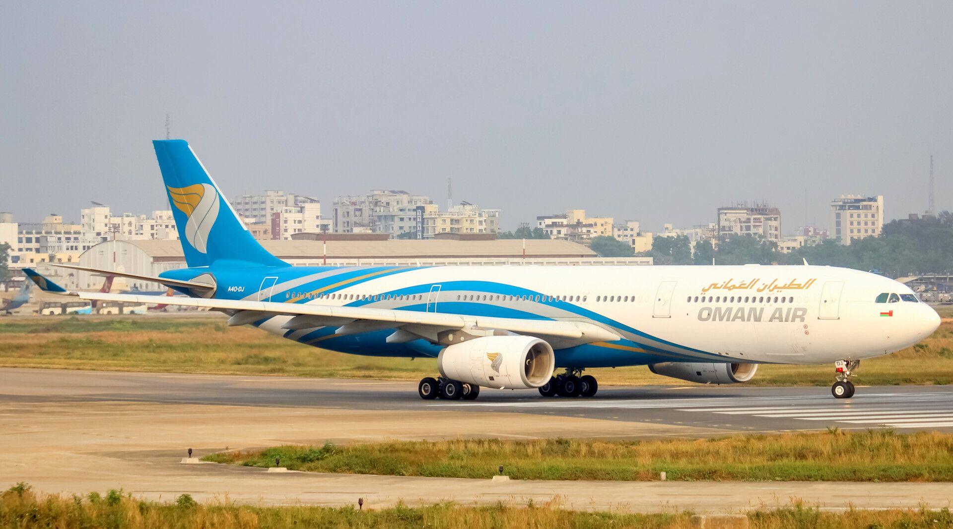 Qatar Airways Leases Oman Air A330s As A350 Grounding Continues