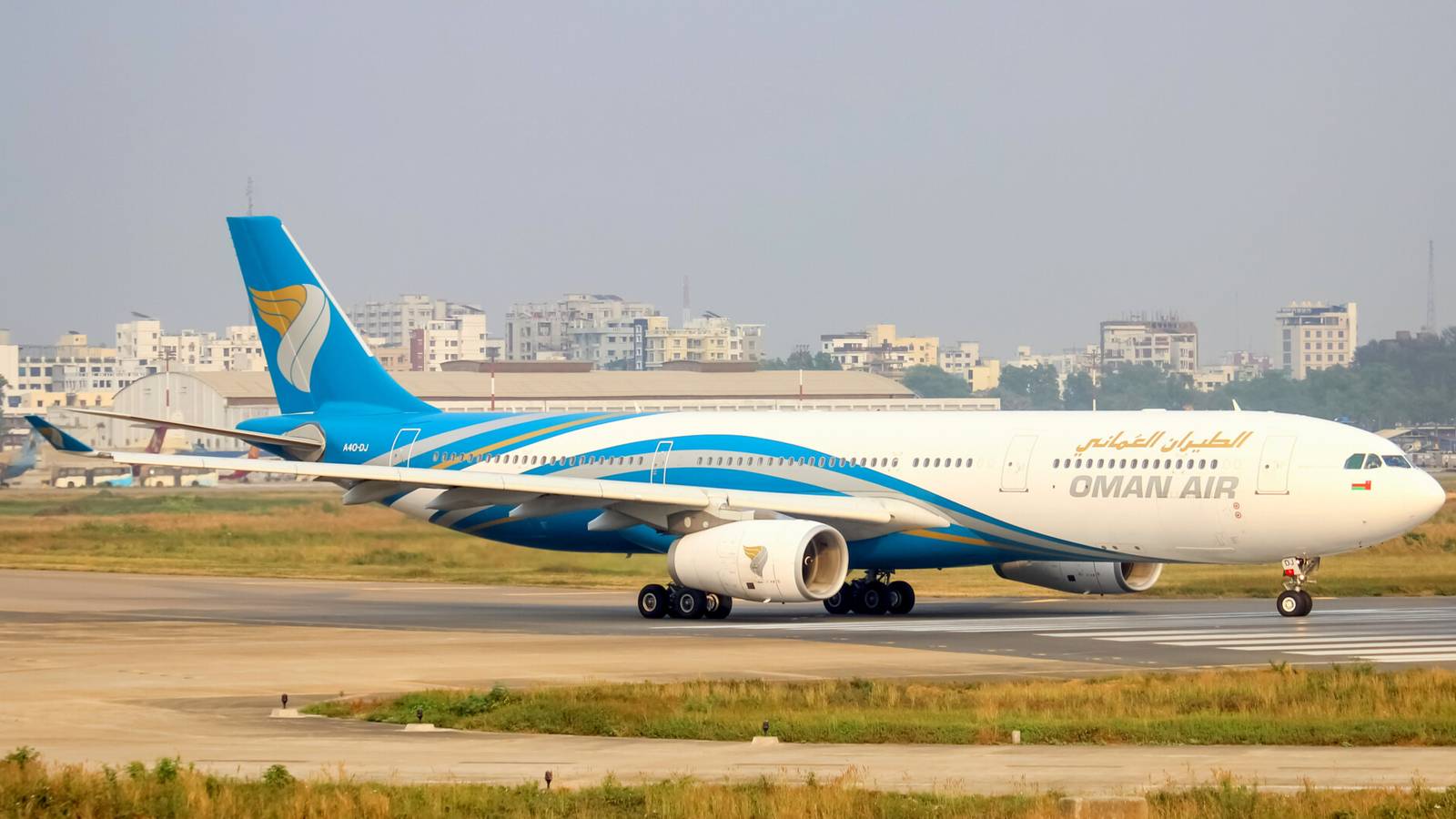 Qatar Airways Leases Oman Air A330s As A350 Grounding Continues