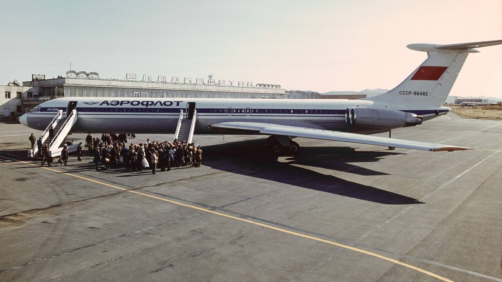 Once The Largest Jetliner In The World: 59 Years Of Ilyushin Il-62 Flight