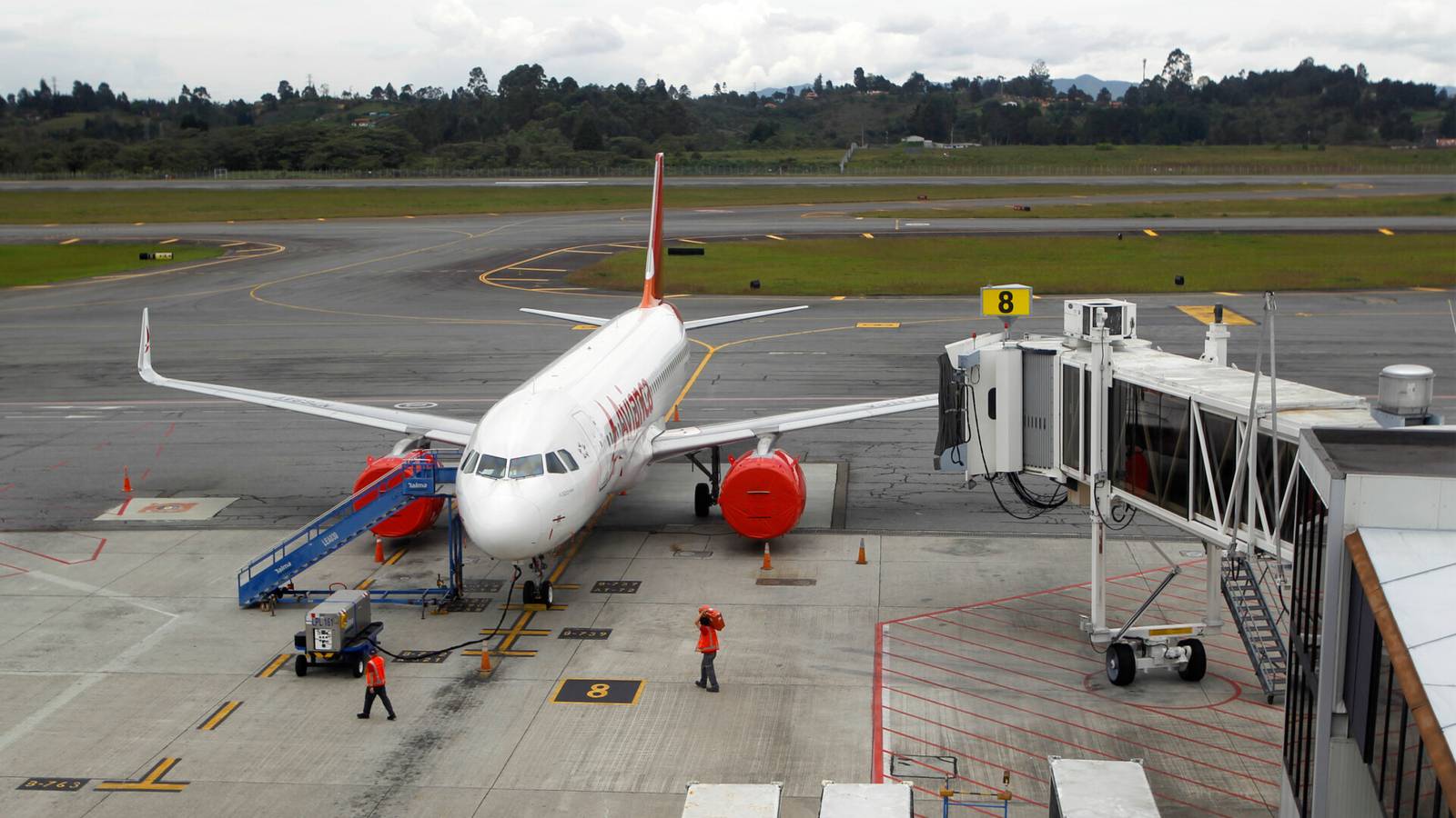 Hot Air Balloon Falls Near Copa Plane In Colombia