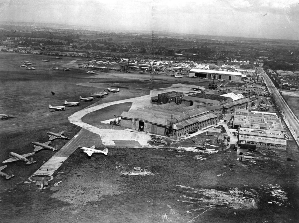 On This Day In 1947: Croydon Airport's Douglas C-47 Crash