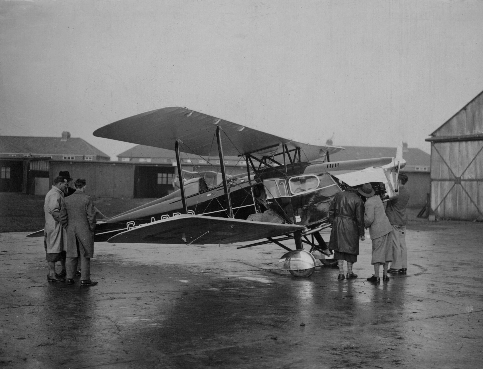 Popular Biplane: 90 Years Of The De Havilland Fox Moth