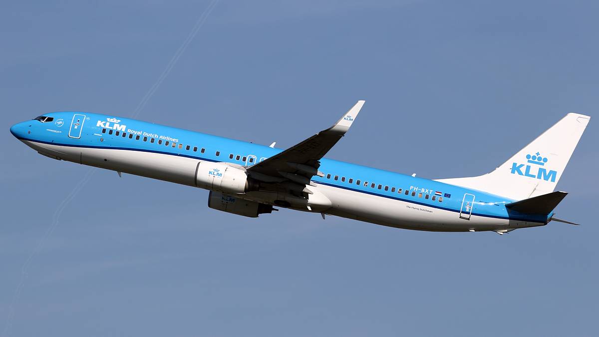 KLM Boeing 737 Rejects Takeoff Due To Door Indication