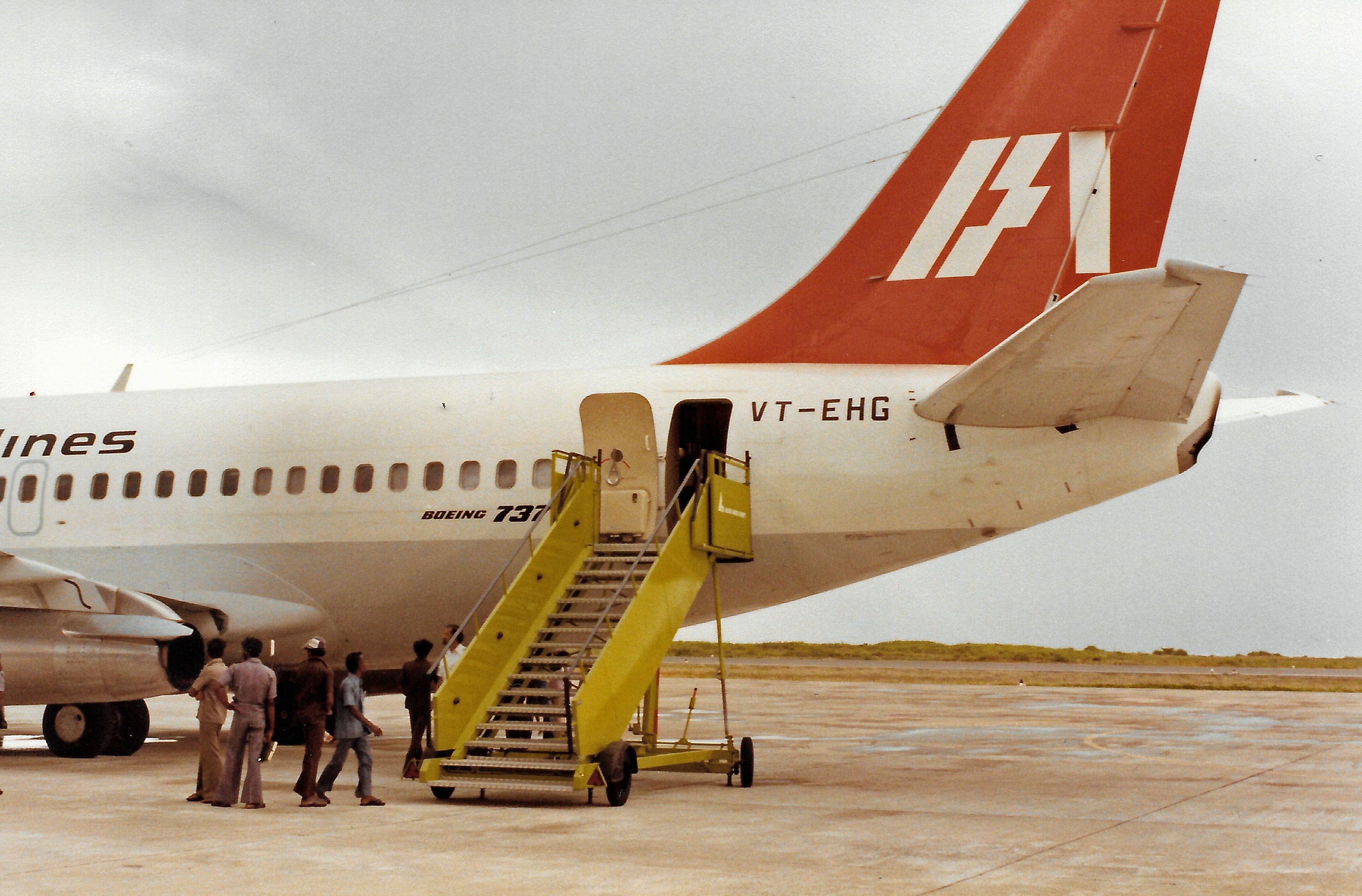 Indian Airlines 737-200 