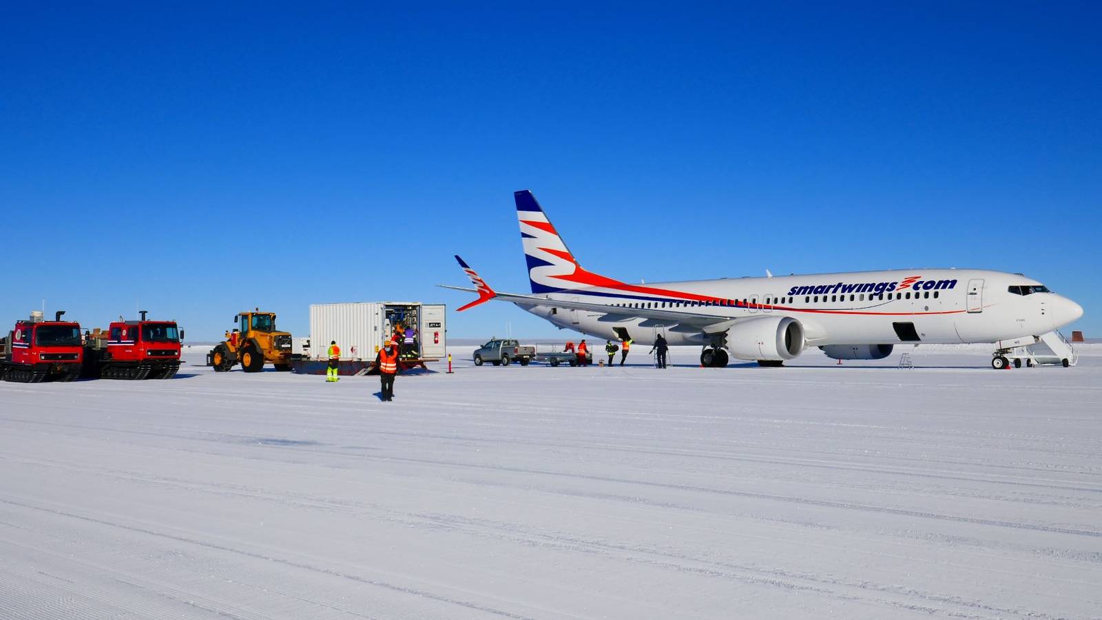 Smartwings Operates The World's First 737 MAX Flight To Antarctica