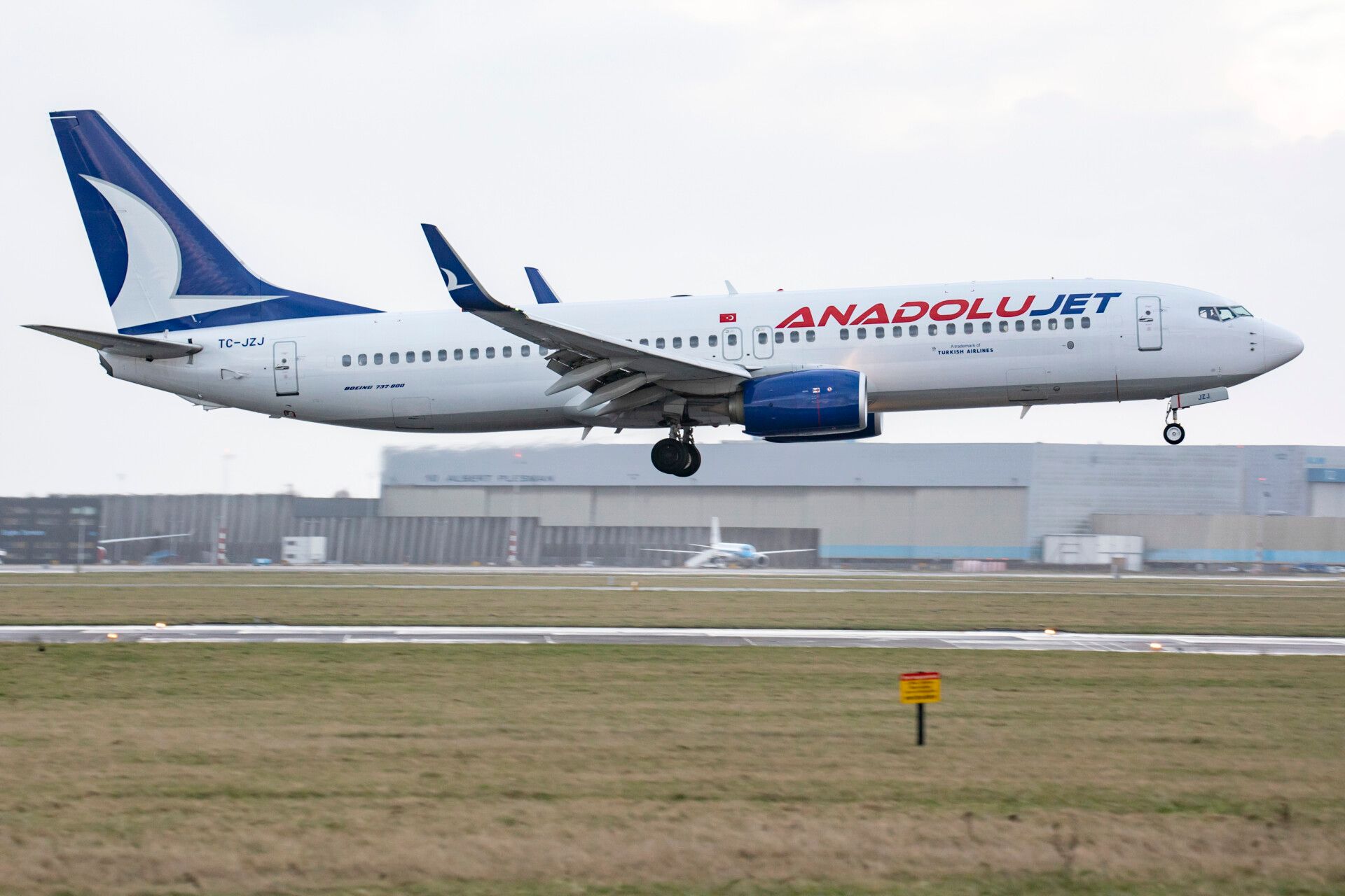 Turkish Airlines Lays Plans To Spin Off Low Cost Anadolujet