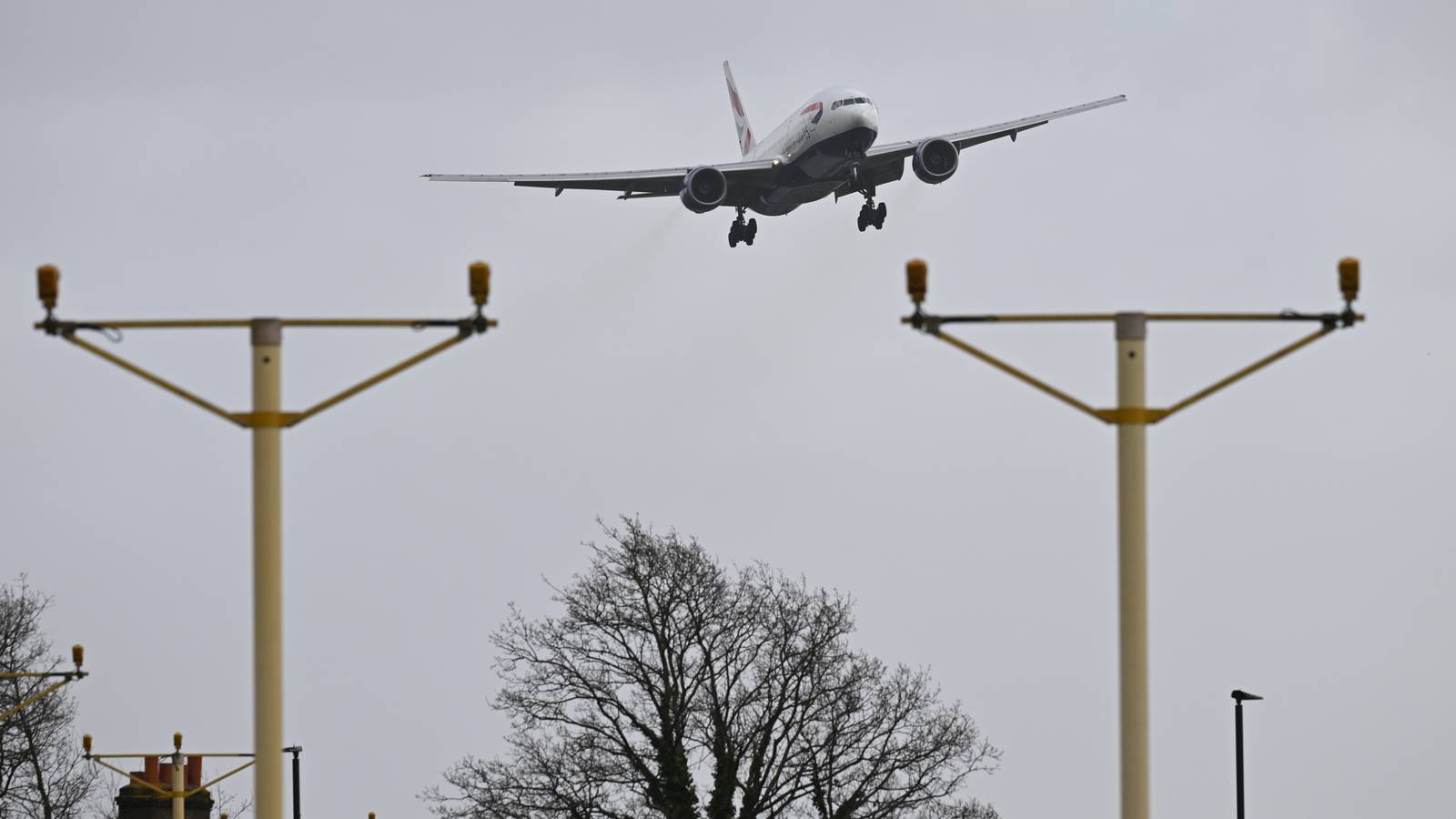 Crabbing: How Aircraft Land In Strong Crosswinds