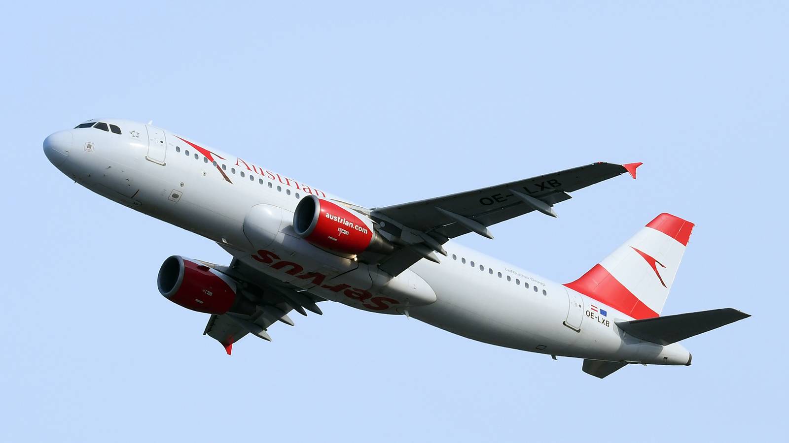 Austrian Airlines Wants You To Take Unsold Food Home - For A Price