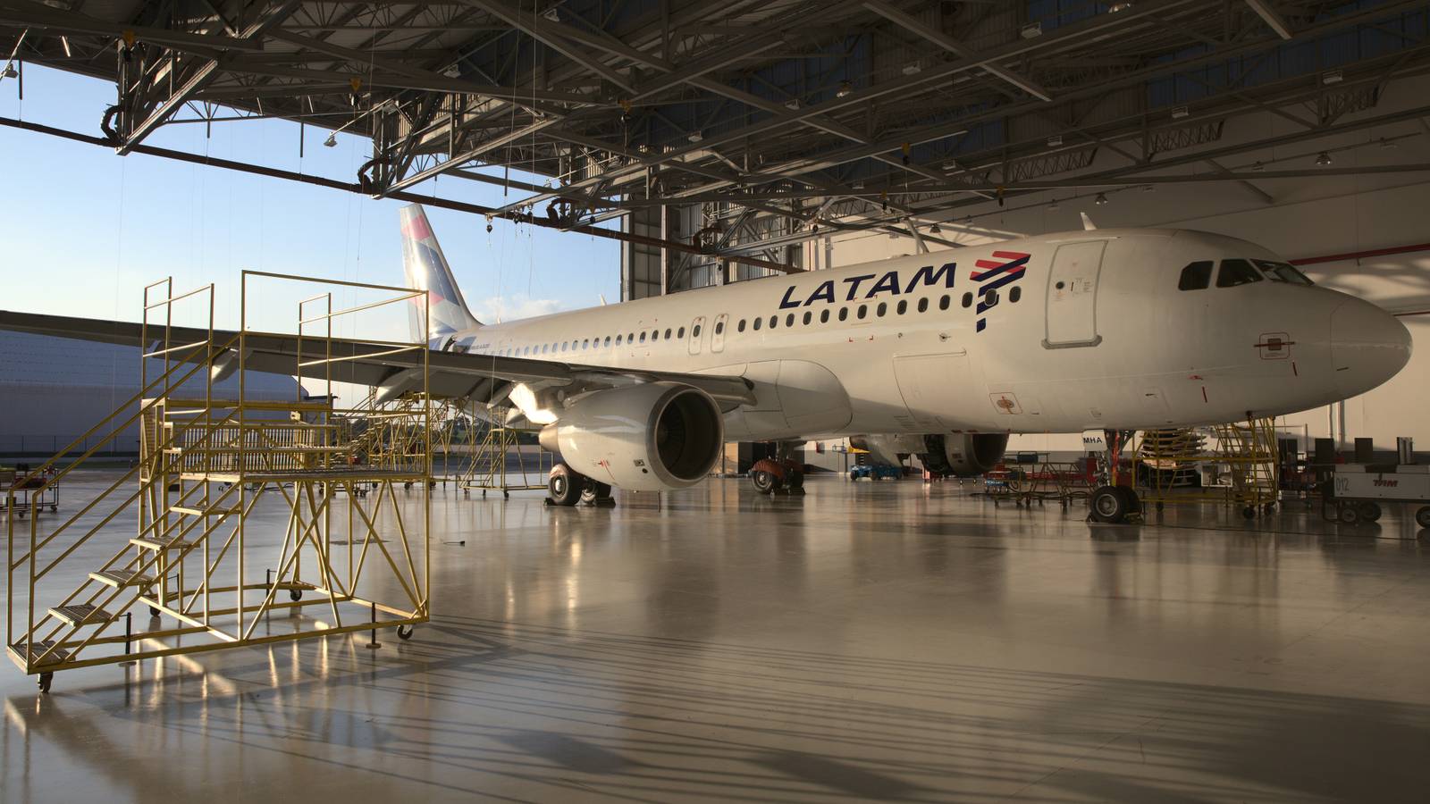 Milestone: LATAM Has Refurbished 100 A320 Family Cabins