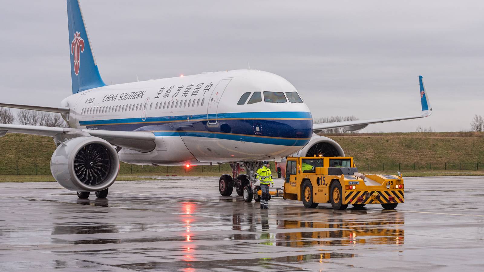 Airbus Delivers The 1st Rare Passenger A319neo To China Southern