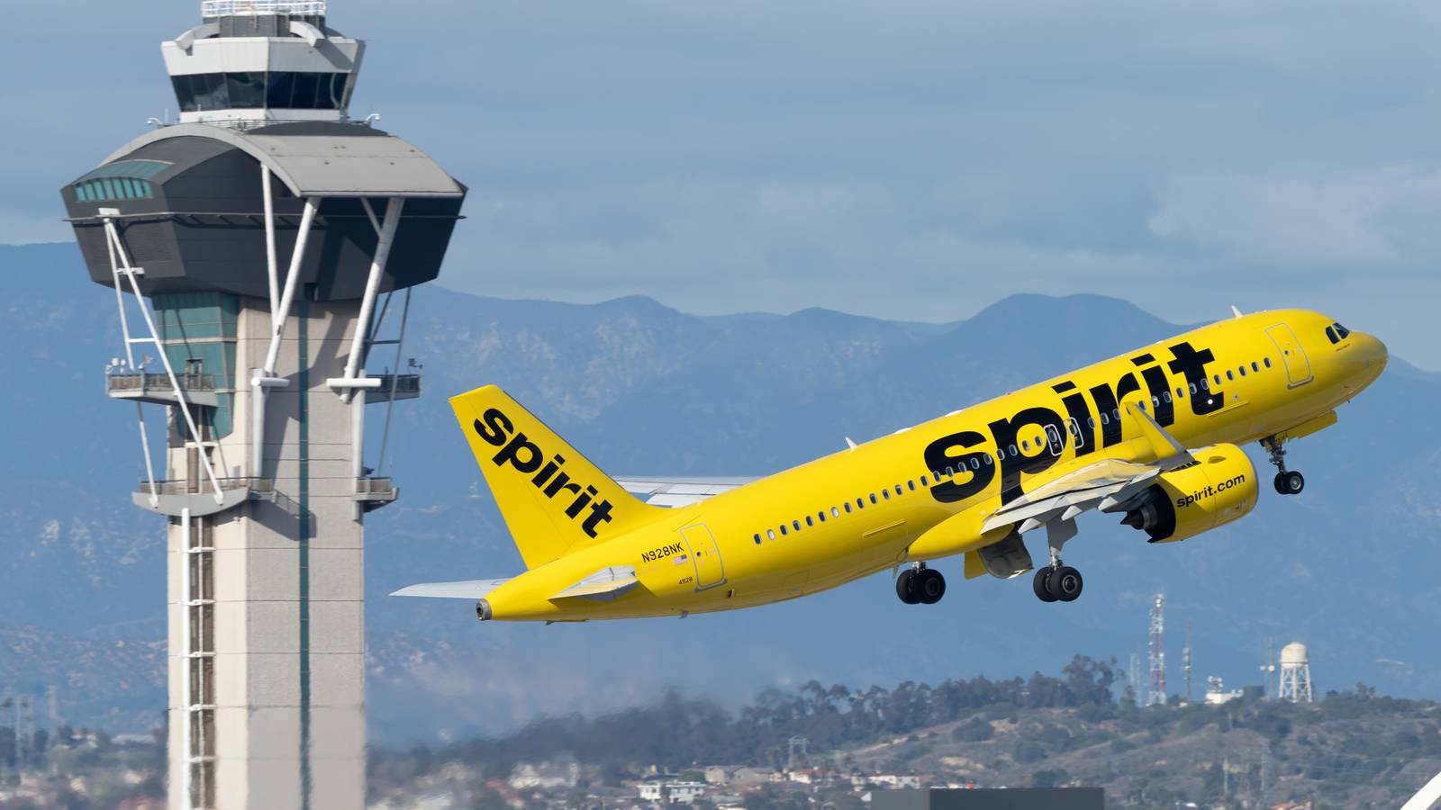 Spirit Airlines Adds New Partnership To Bolster Pilot Hiring