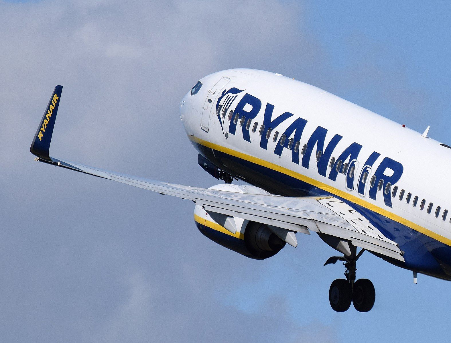 Pushing Ahead: Ryanair Plans A Record Summer From London