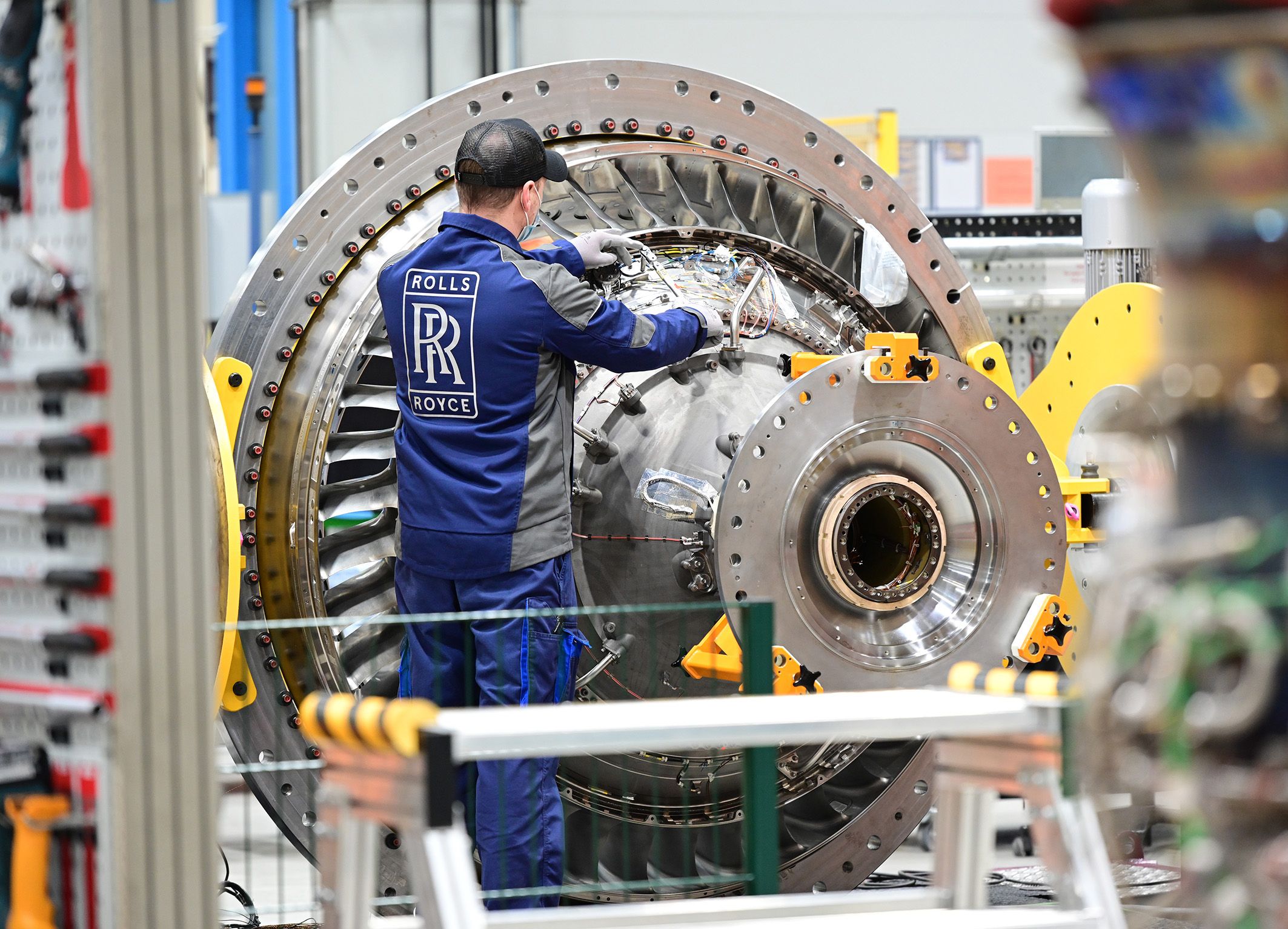 1st Gearbox For Rolls-Royce's Largest Engine Has Been Dispatched