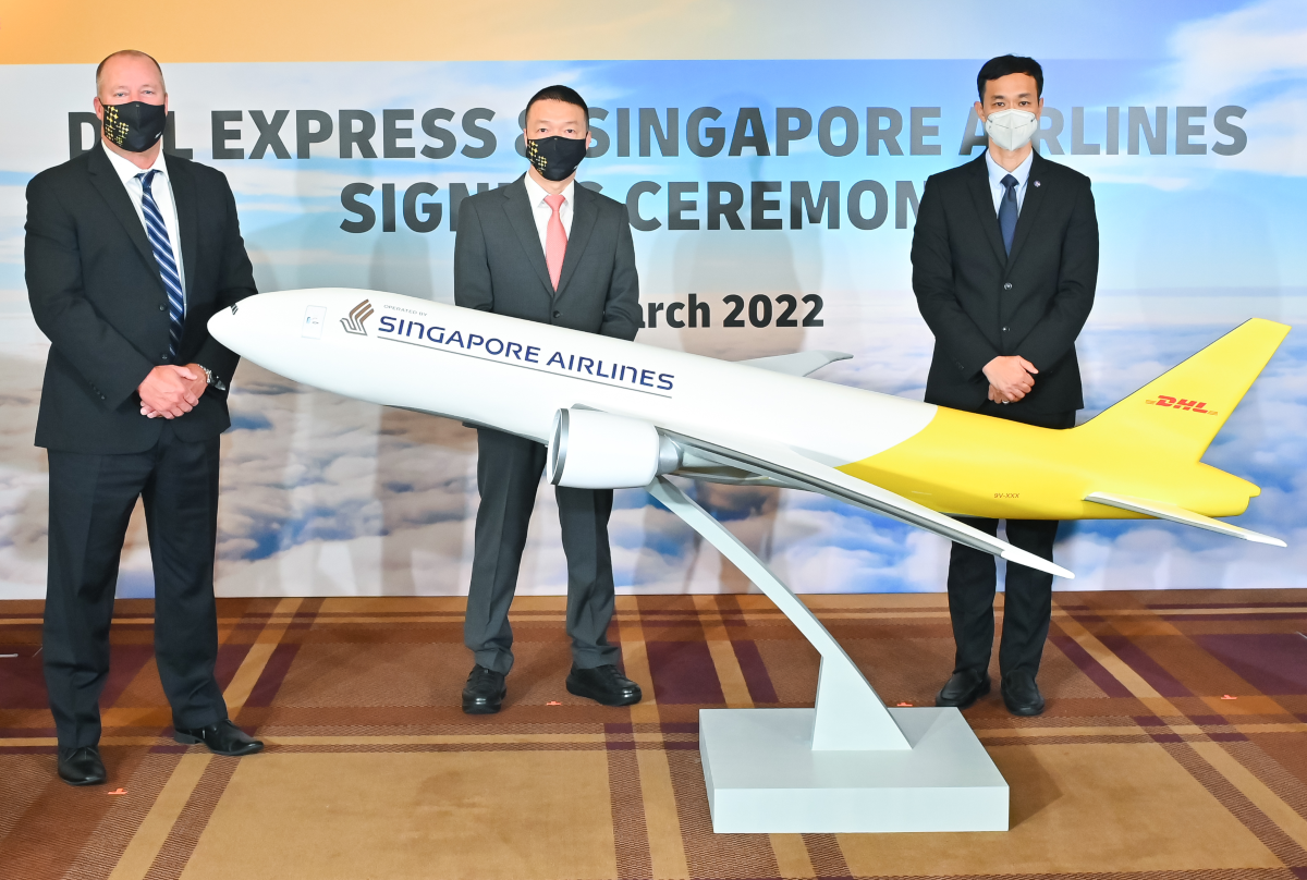 Singapore Airlines Pilots To Fly DHL Boeing 777 Freighters