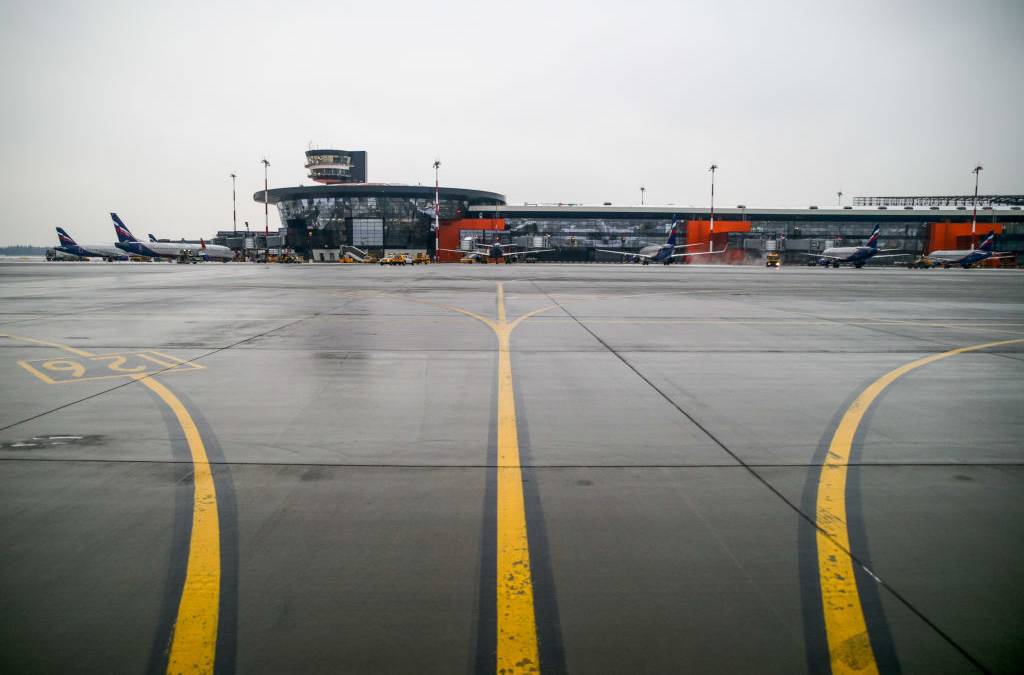 1/5 Of Workers At A Moscow Airport Furloughed Amid A Lack Of International Flights