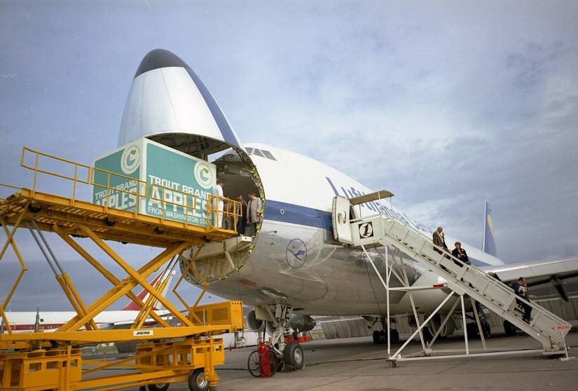 K20895_3-10-1972_DLH-747F-Delivery
