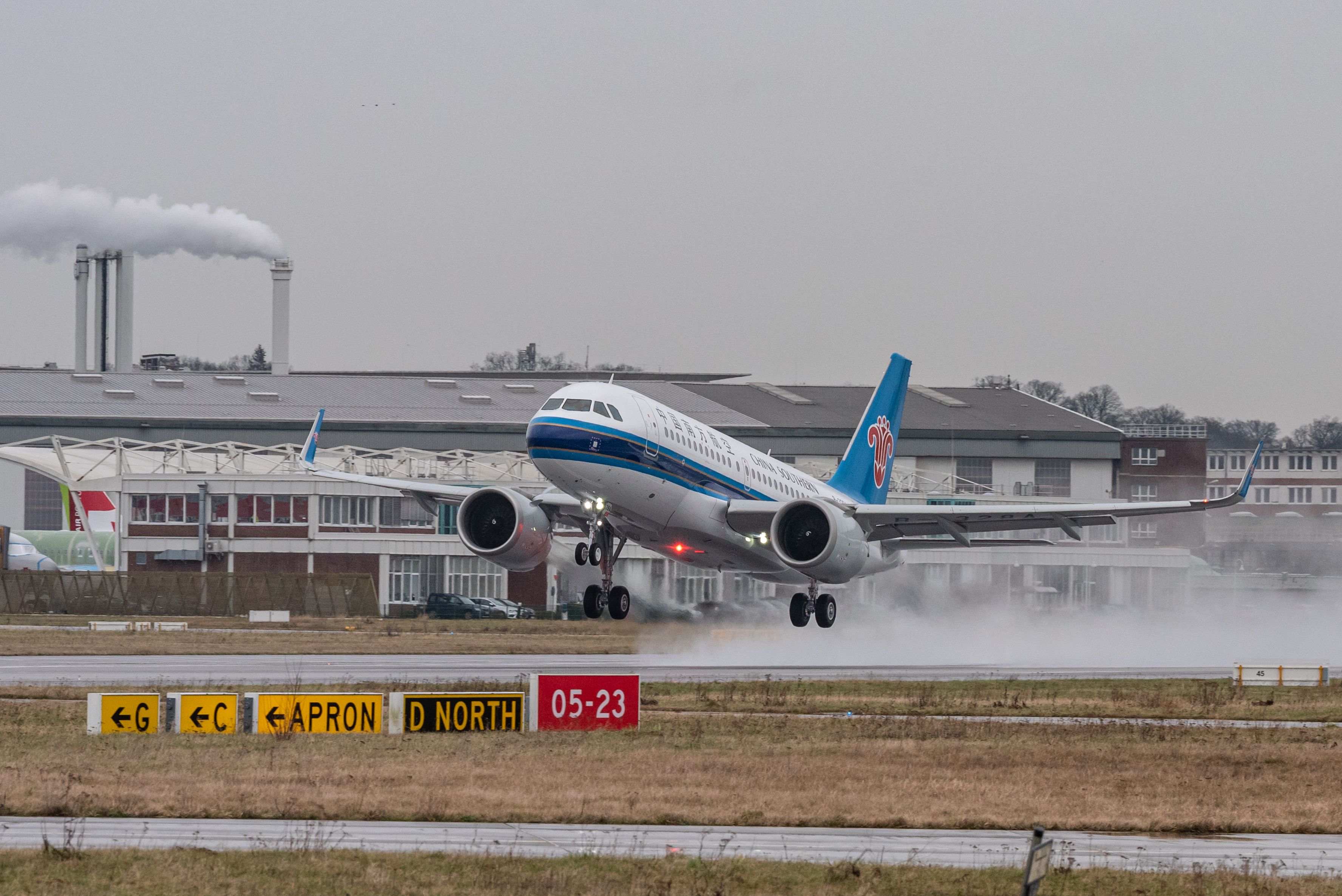 China Southern Operates The World's 1st Passenger Airbus A319neo Flight