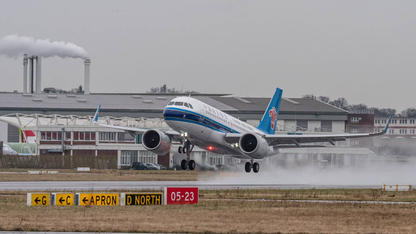 China Southern Operates The World's 1st Passenger Airbus A319neo Flight