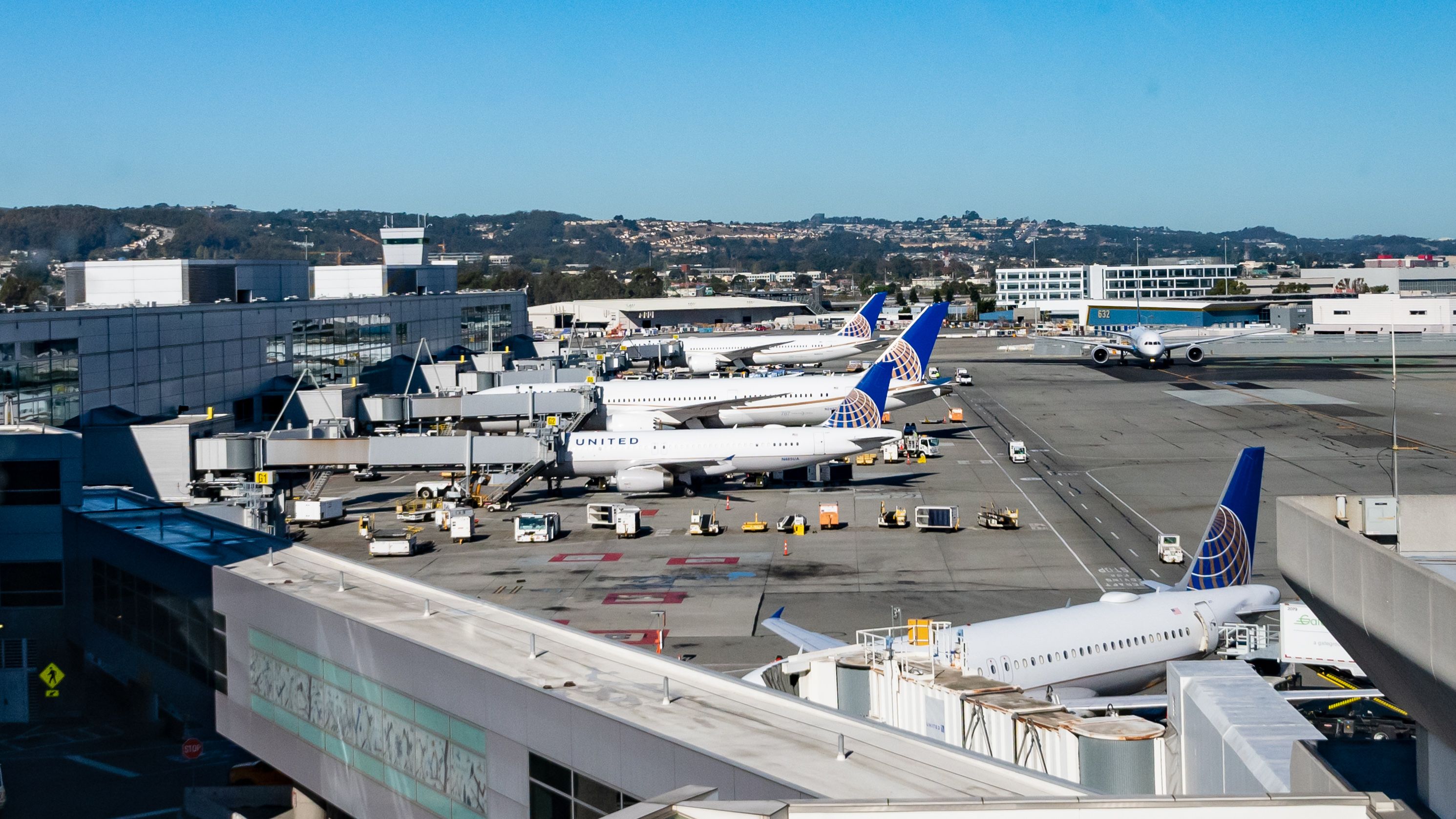 California Wants Crew To Take Longer Breaks But Airlines Aren’t Happy