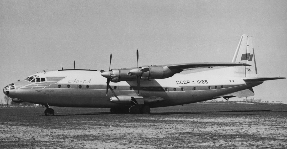 Four-Engine Turboprop: The Story Of The Antonov An-10