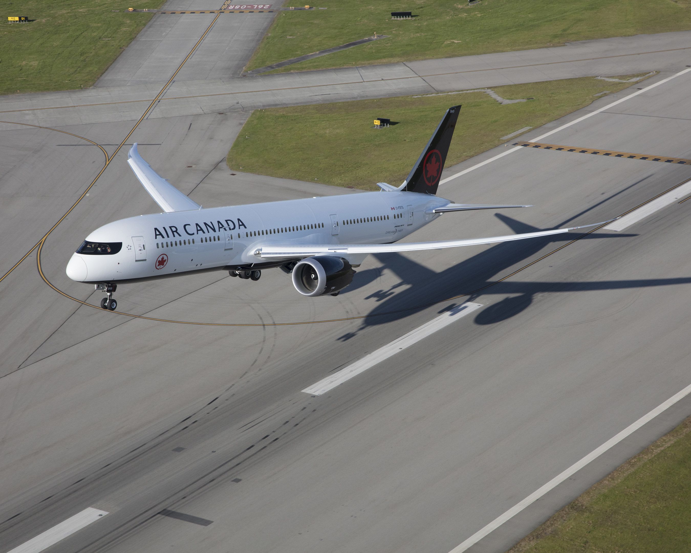 Bouncing Back: Air Canada Records 100,000+ Passengers In One Day For The First Time In 2 Years