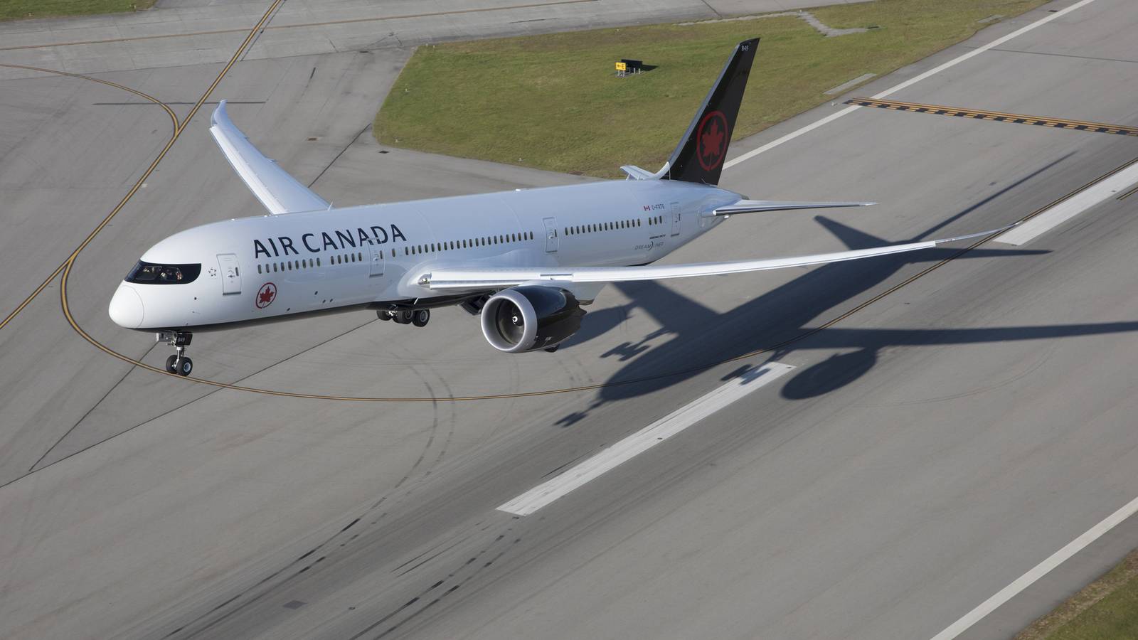 Bouncing Back: Air Canada Records 100,000+ Passengers In One Day For The First Time In 2 Years