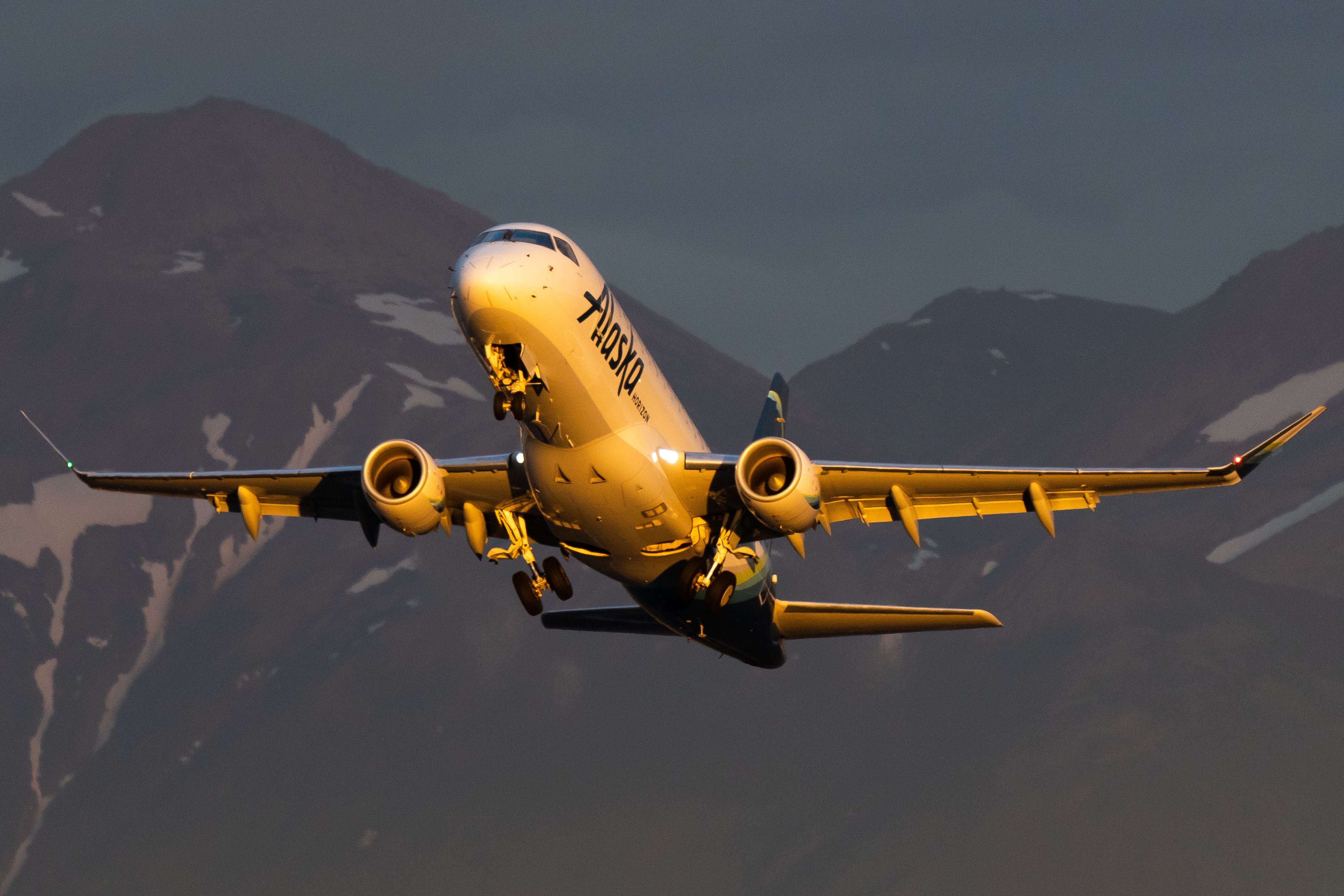 Breaking: Embraer Secures Key Farnborough Airshow Orders From Porter & Alaska Air Group