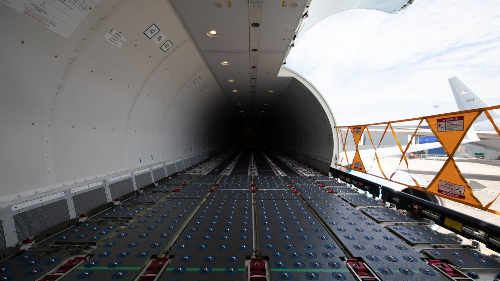 Inside Alaska Airlines' Plans For 2 Boeing 737-800 Freighters