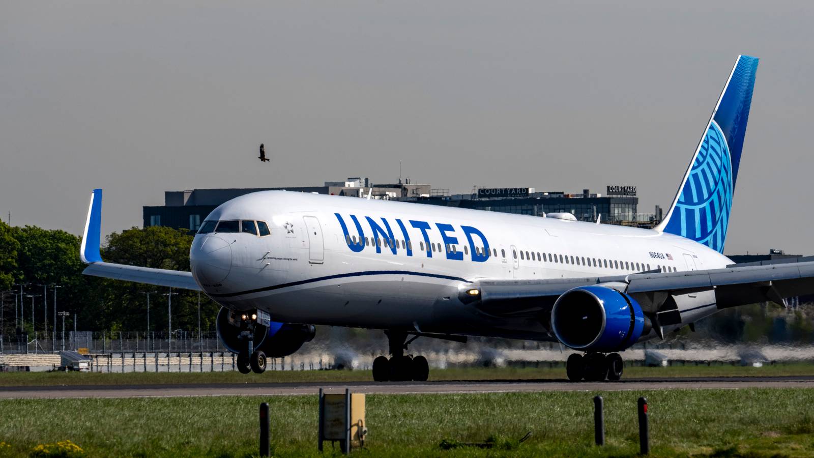 United Airlines Starts Nonstop Flights Between London & Boston - What To Expect