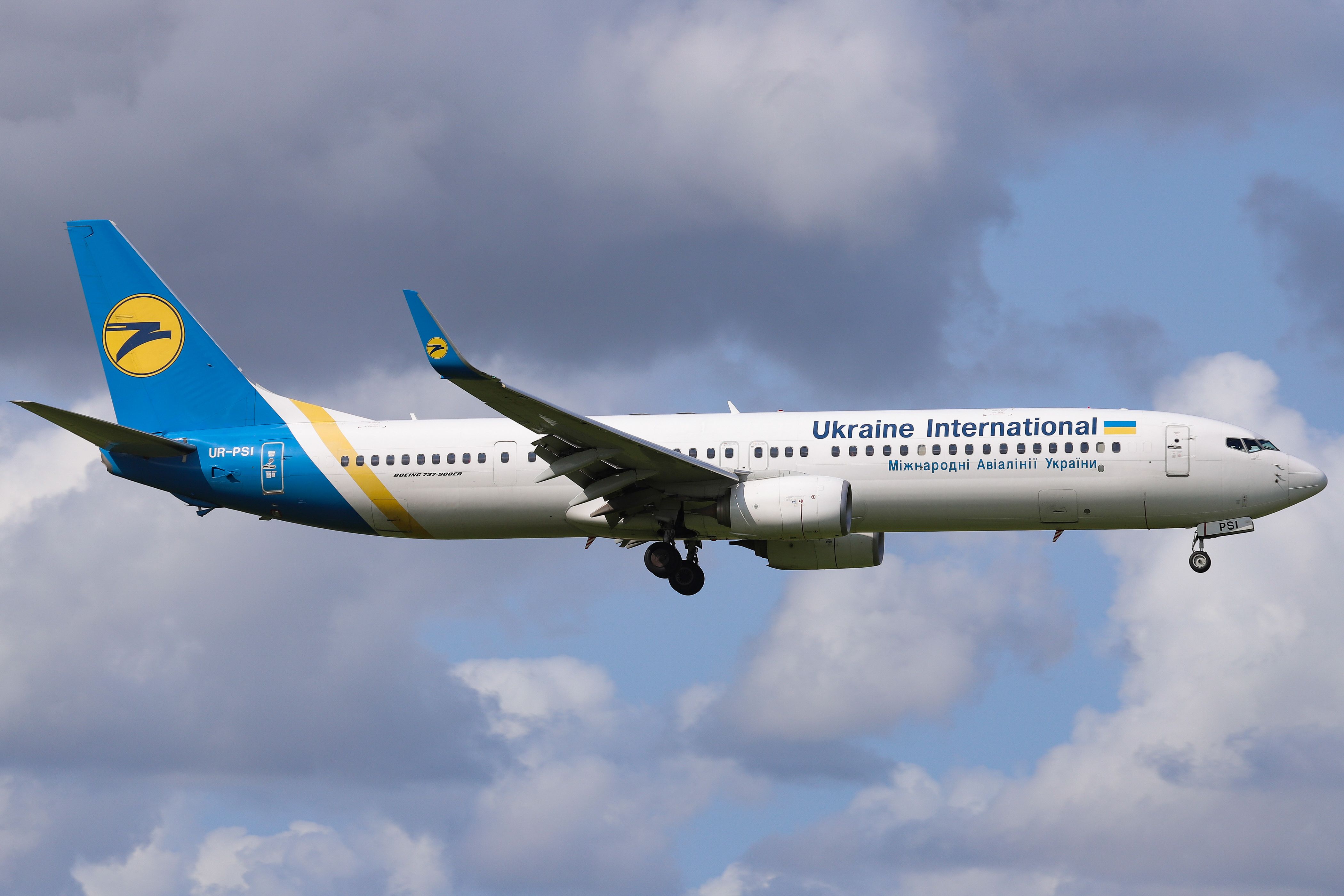 airBaltic Wet Leases Ukraine International Airlines Boeing 737