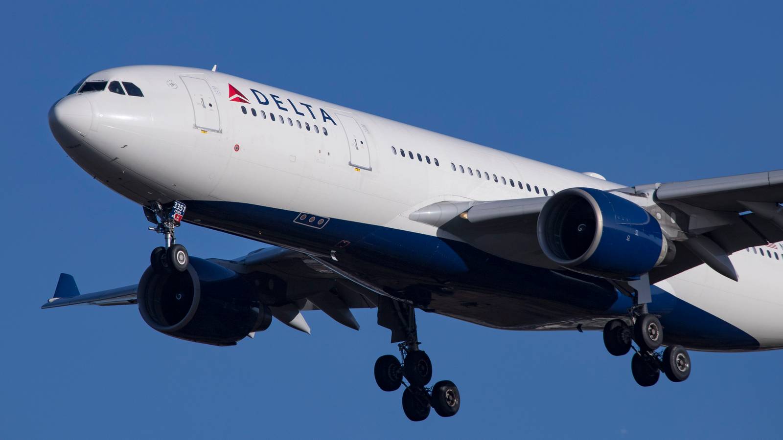 Delta Air Lines Will Begin Paying Cabin Crew When Flights Are Boarding