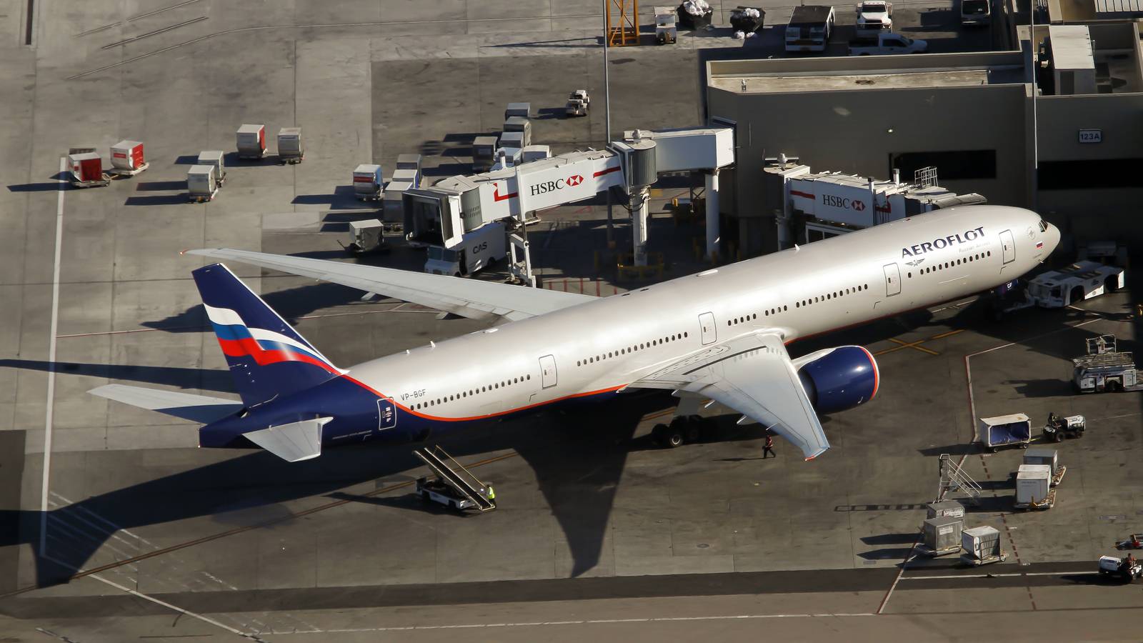 Britain Blocks Russian Airlines From Selling Landing Slots Worth £50 Million