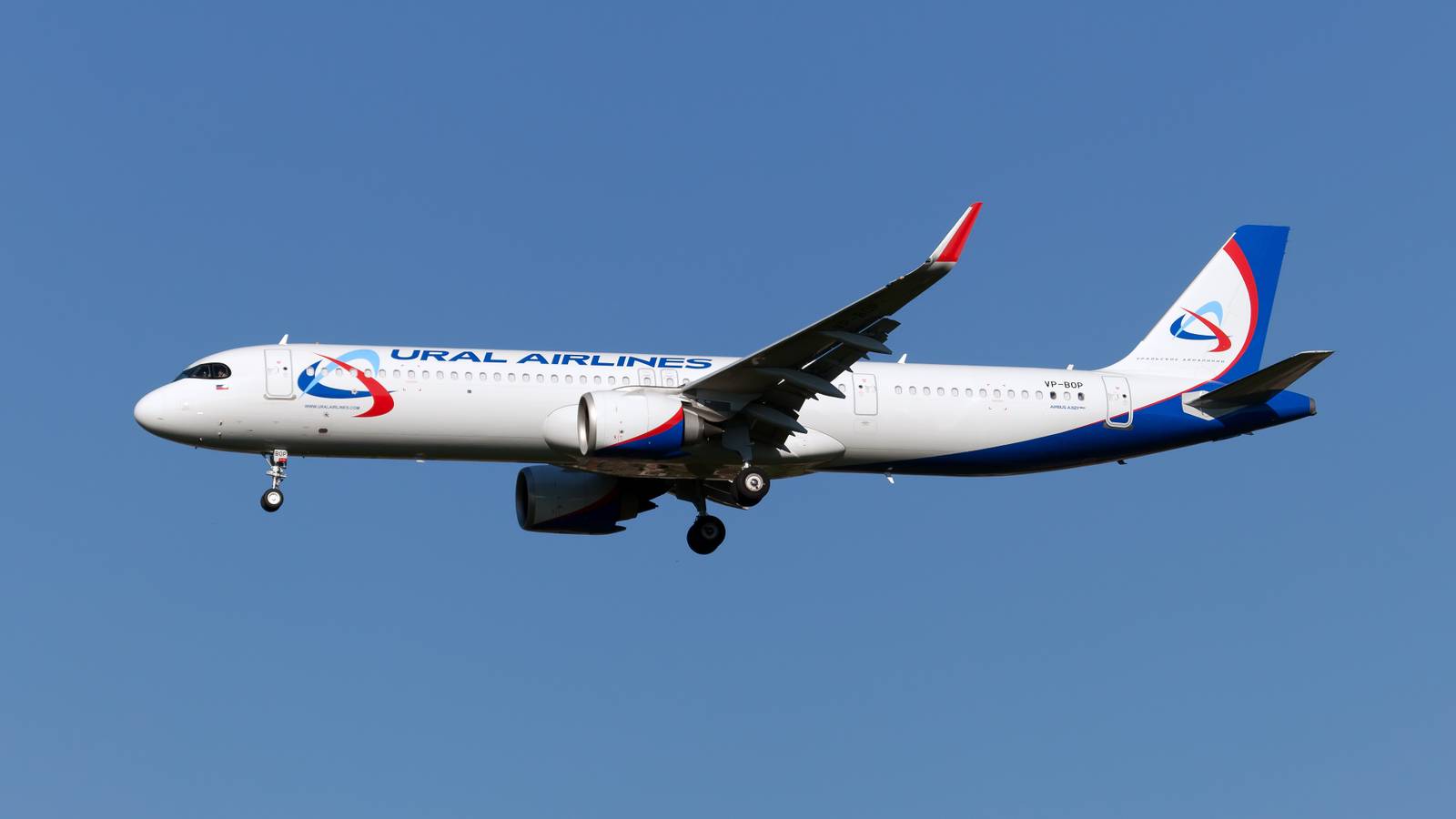 Air Lease Corporation Writes Off 27 Aircraft Stuck In Russia