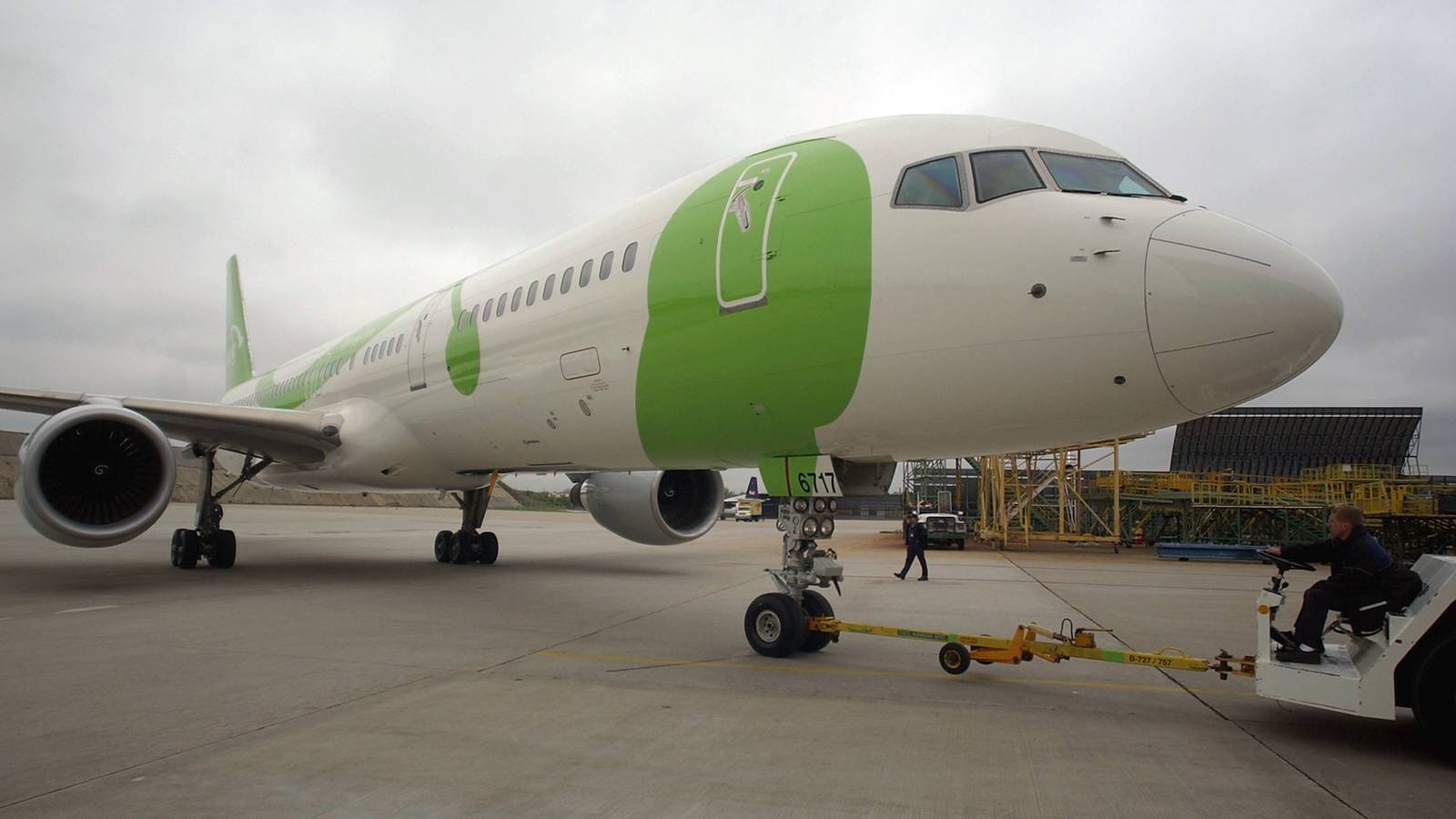 16 Years Ago: Delta's Low-Cost Brand Song Ceases Operations