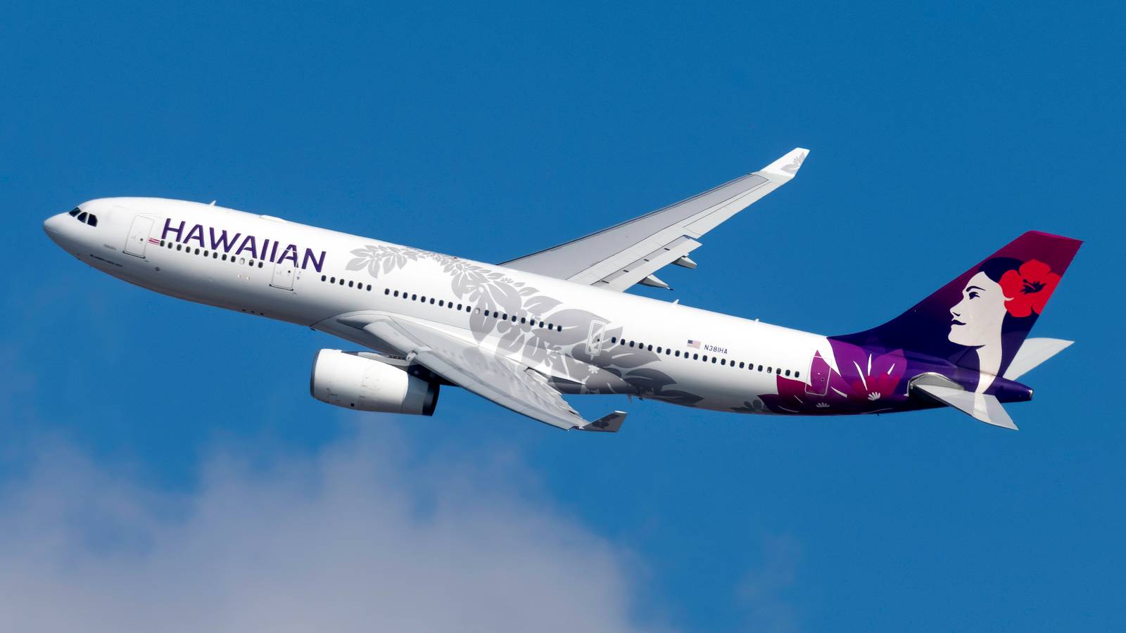 Hawaiian Celebrates 10 Years At JFK With Move To Terminal Four