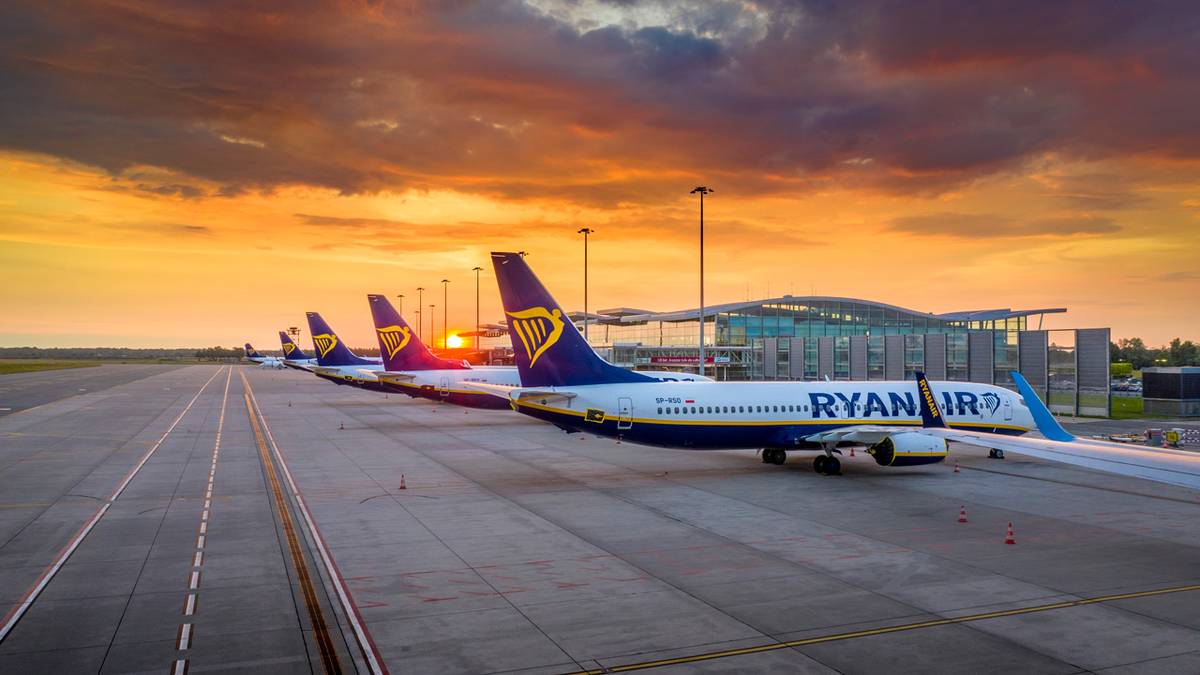 Unlawful Dismissal: Court Says Ryanair Must Pay Ex-Employees €600,000 Compensation