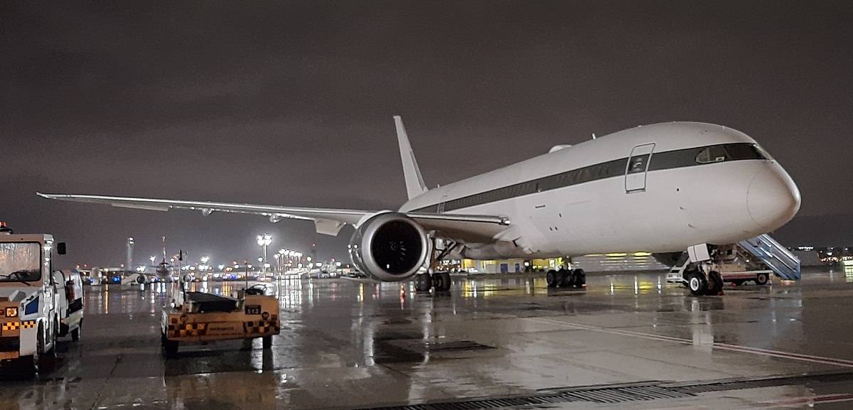 US To Seize 2 Roman Abramovich Private Planes Including 787 Dreamliner