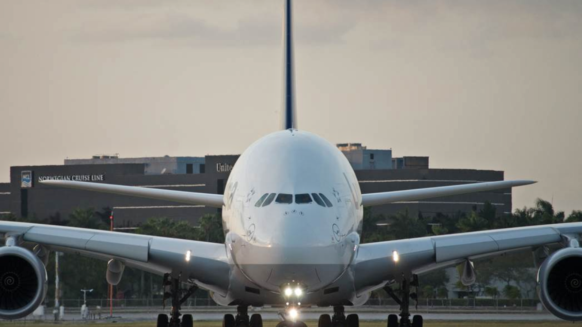 DOJ Eyes Appeal Against Decision To Overturn Airline Mask Mandate