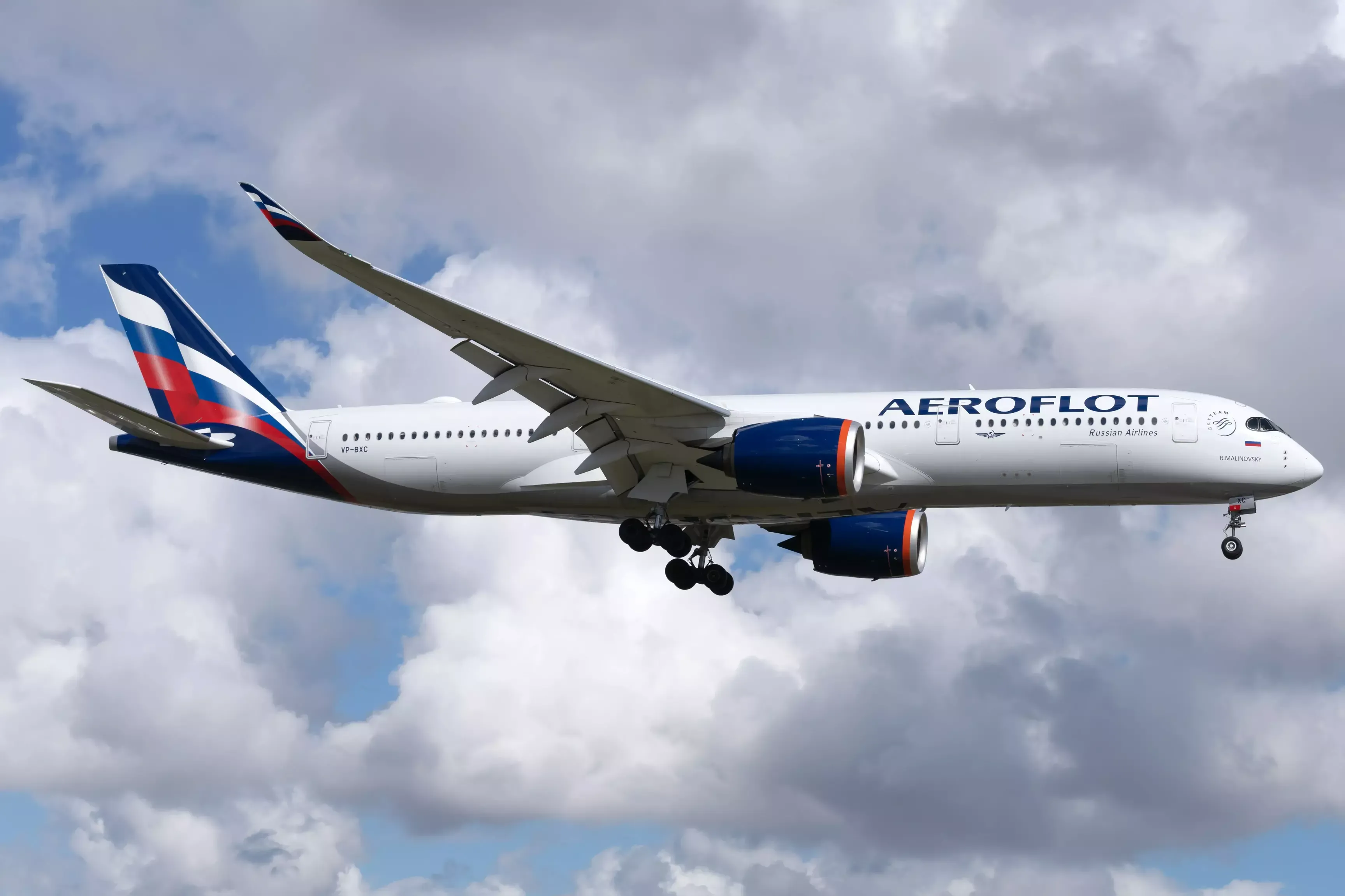 Aeroflot-Airbus-A350-941-VP-BXC-2_1_50