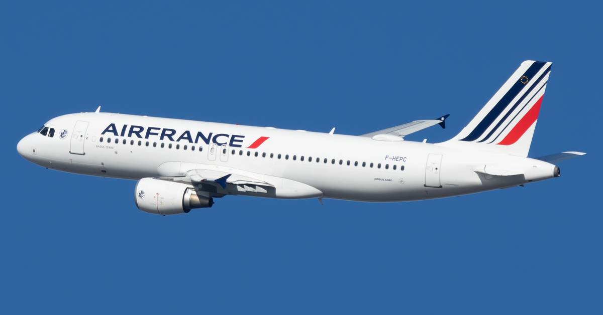 cigarette air france One Person Injured After E-Cigarette Fire On Air France Airbus A320
