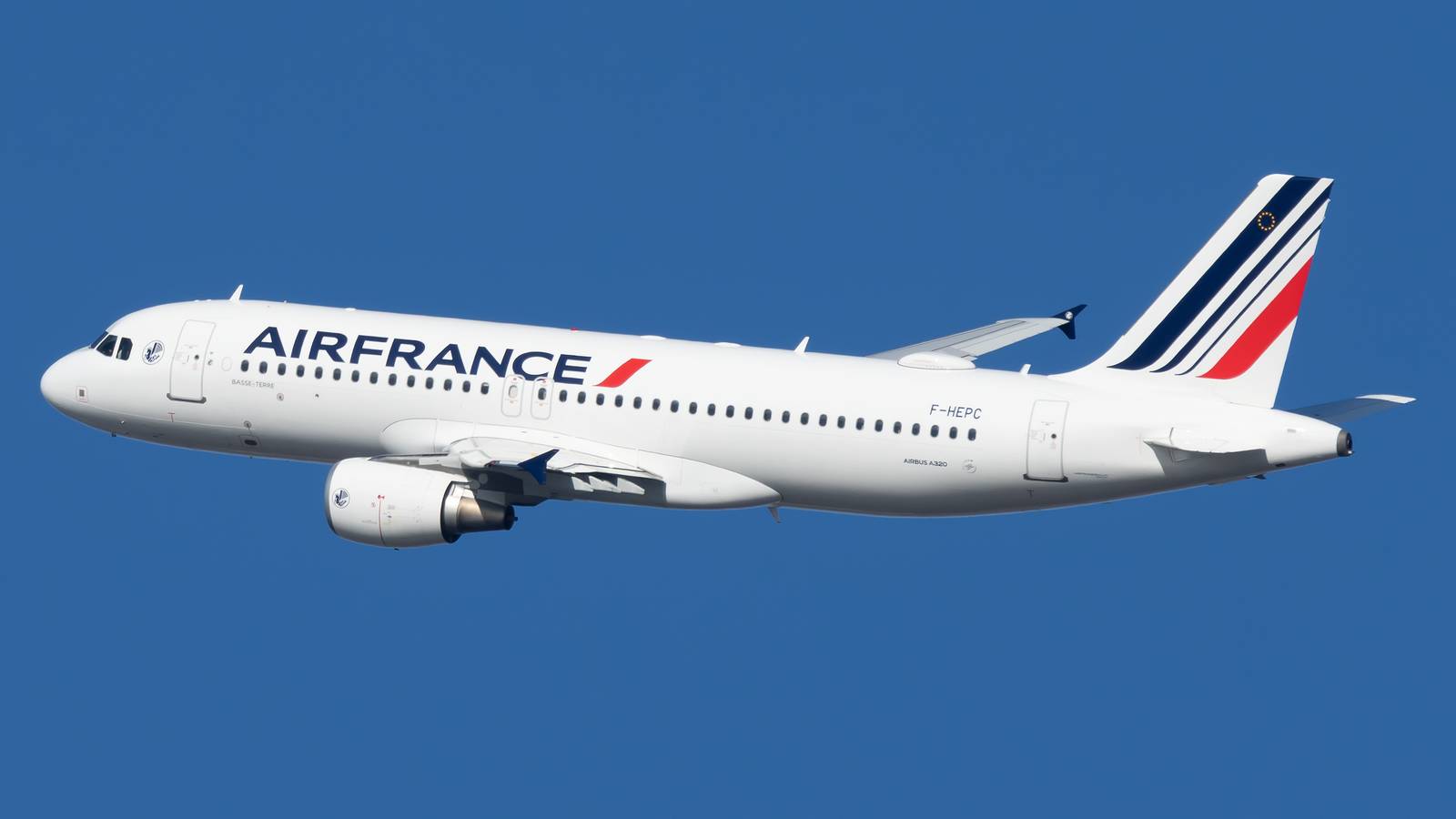 One Person Injured After E-Cigarette Fire On Air France Airbus A320