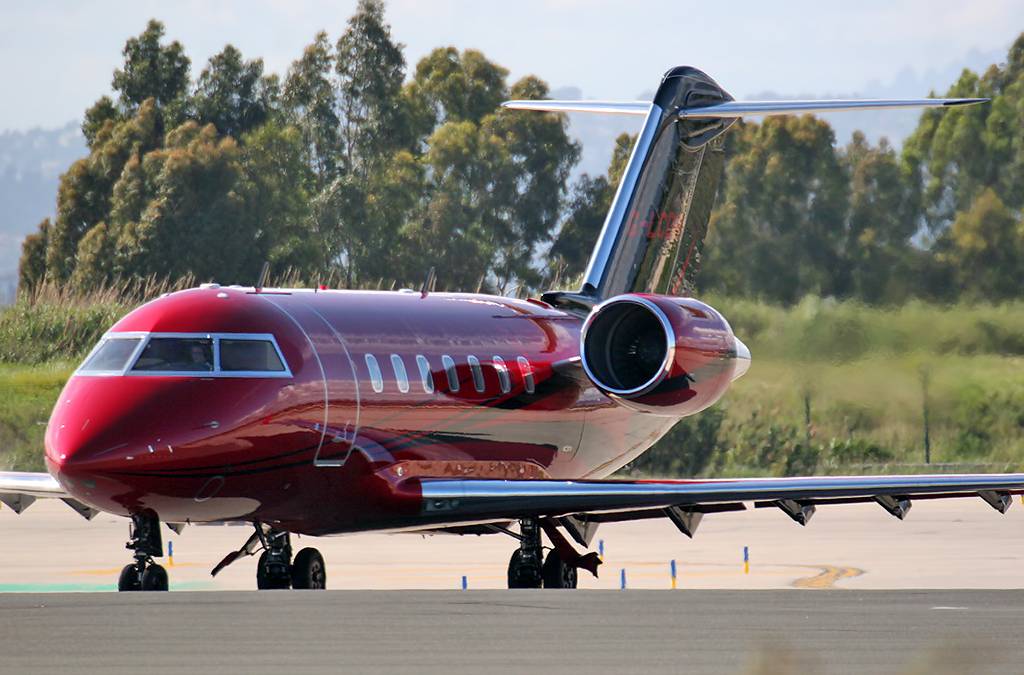 Do Private Jet Cabin Crew Get Paid More Than Commercial?