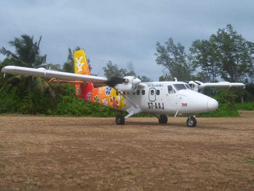 The Differences Between De Havilland's DHC-6 'Twin Otter' Variants